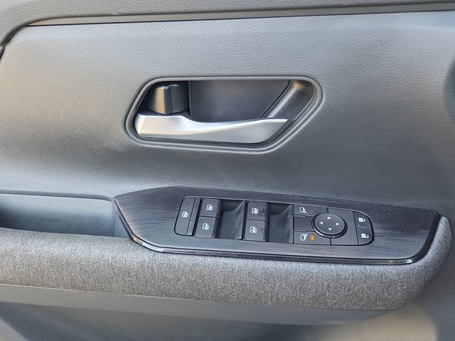 Used 2026 Nissan Kicks SV FWD image 27