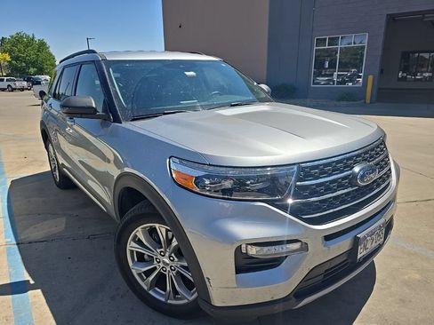 Used 2024 Ford Explorer XLT w/ Equipment Group 202A AWD/4WD image 2