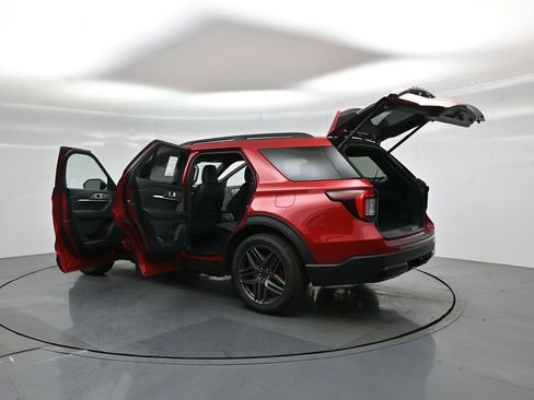 New 2026 Ford Explorer ST-Line w/ ST-Line Street Pack RWD image 36