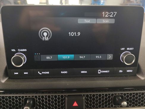 Used 2023 Honda Civic Sport image 6