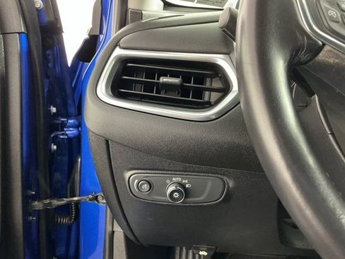 Used 2019 Chevrolet Equinox LT w/ Sun & Navigation Package image 26