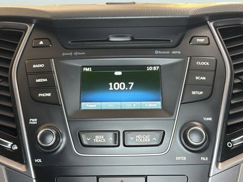 Used 2016 Hyundai Santa Fe SE AWD/4WD image 25