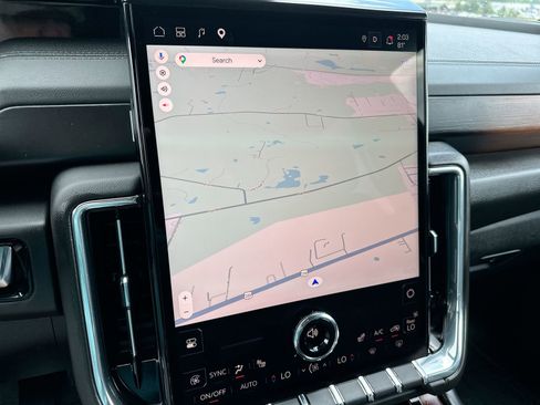 Certified 2025 GMC Yukon XL Denali image 18