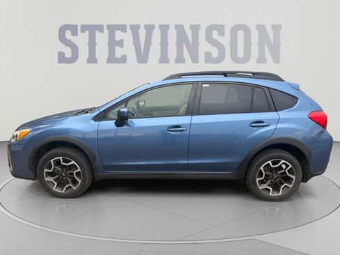 Used 2016 Subaru Crosstrek 2.0i Premium AWD/4WD image 2