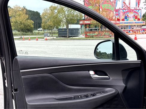 Used 2023 Hyundai Santa Fe SEL image 9