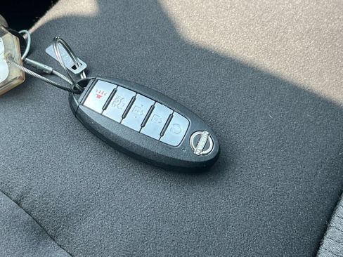Used 2025 Nissan Altima 2.5 SV FWD image 25