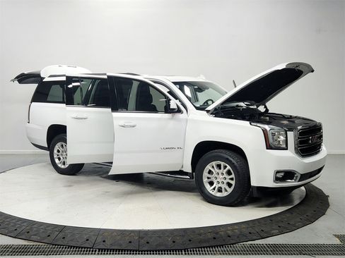 Used 2019 GMC Yukon XL SLT w/ Open Road Package image 9