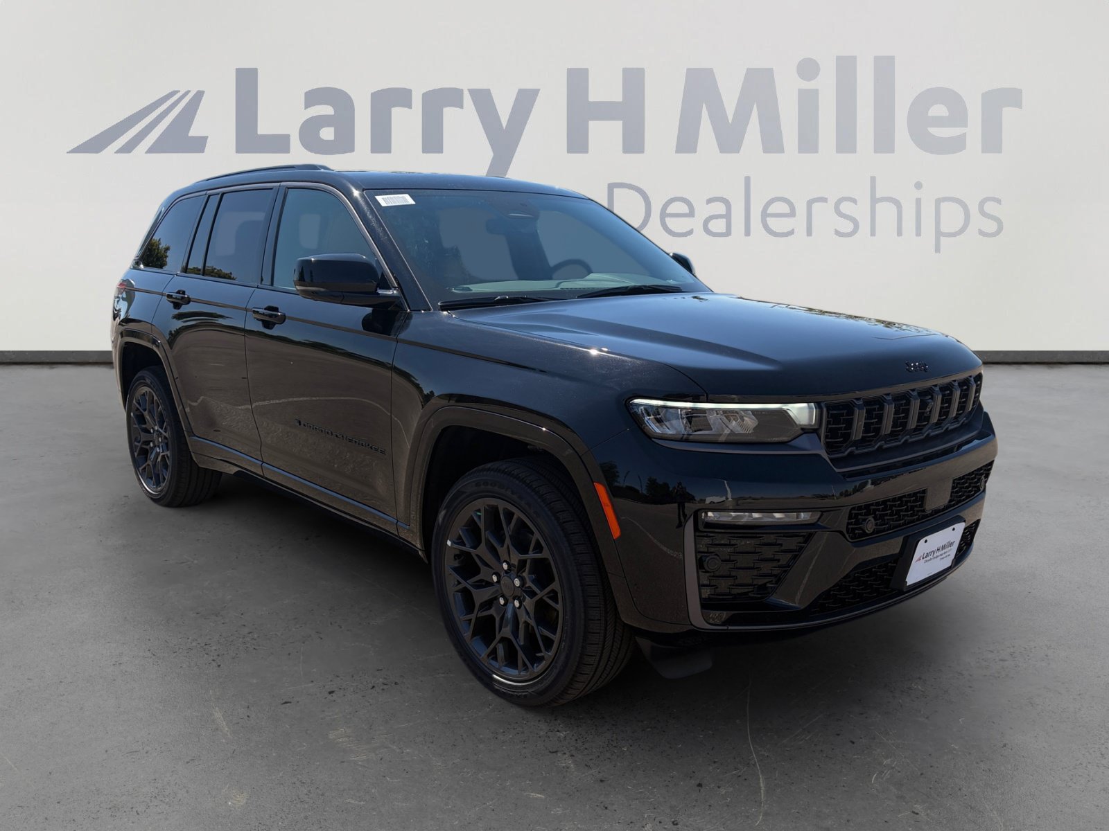 New 2026 Jeep Grand Cherokee Summit w/ Obsidian Package AWD/4WD image 8