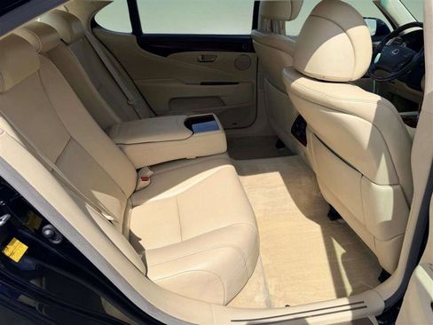 Used 2010 Lexus LS 460 L RWD image 32