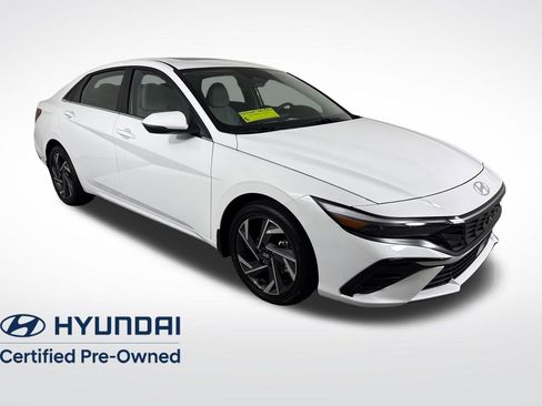 Used 2025 Hyundai Elantra Limited FWD image 1