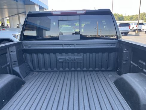 Used 2019 GMC Sierra 1500 SLT w/ SLT Premium Plus Package AWD/4WD image 8