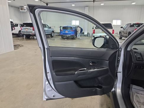 Used 2020 Mitsubishi Outlander Sport ES AWD/4WD image 20