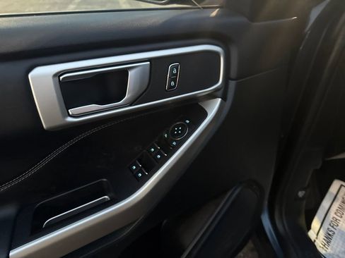 Used 2023 Ford Explorer XLT w/ Equipment Group 202A image 29