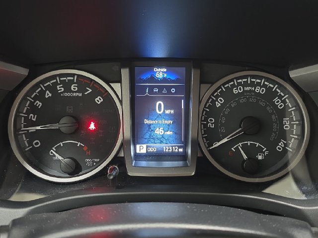 Certified 2022 Toyota Tacoma SR5 AWD/4WD image 15