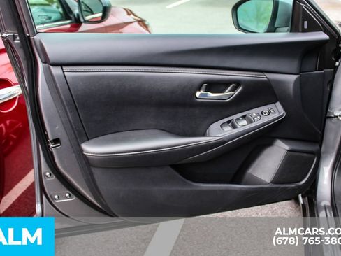 Used 2024 Nissan Sentra SV FWD image 37