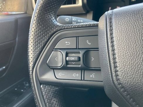 Certified 2025 Toyota Tacoma SR AWD/4WD image 15