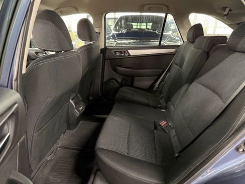 Used 2018 Subaru Outback 2.5i Premium image 8