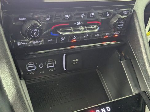 New 2025 Jeep Grand Cherokee Limited w/ Luxury Tech Group II image 22