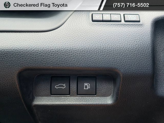 Used 2023 Toyota Crown AWD/4WD image 10