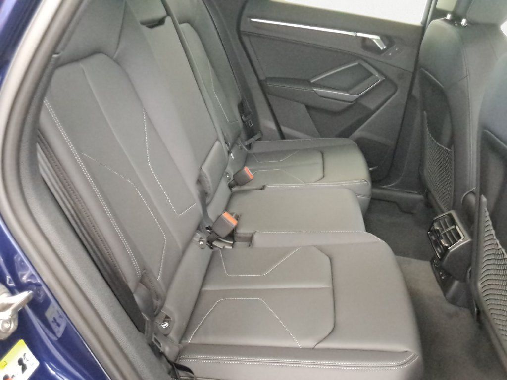 Used 2025 Audi Q3 2.0T Premium AWD/4WD image 15