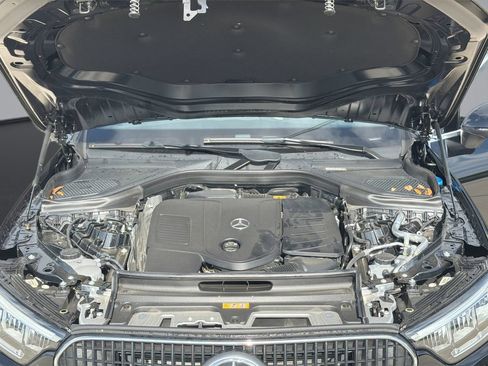Used 2024 Mercedes-Benz GLC 300 image 14