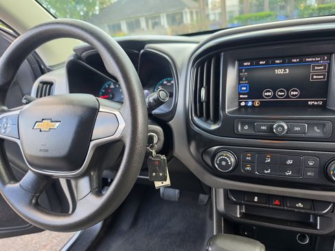 Used 2020 Chevrolet Colorado W/T w/ WT Convenience Package RWD image 28