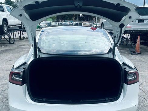 Used 2022 Tesla Model 3 Standard Range image 14