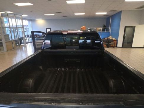 Used 2023 GMC Sierra 1500 SLT w/ SLT Premium Plus Package AWD/4WD image 22