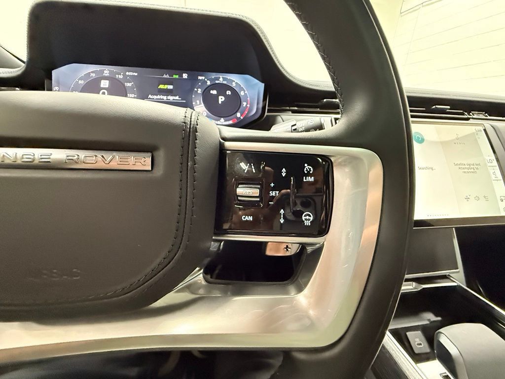 Used 2024 Land Rover Range Rover SE AWD/4WD image 28