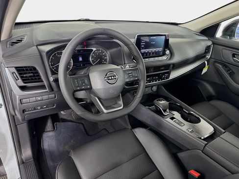 New 2026 Nissan Rogue SV FWD image 9