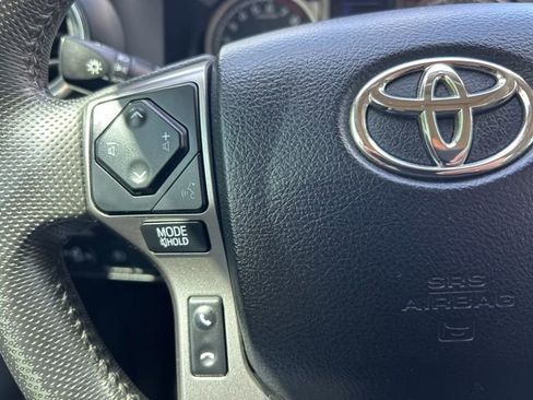 Used 2022 Toyota Tacoma SR5 w/ Technology Package image 15