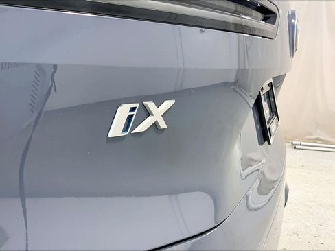 Used 2024 BMW iX xDrive50 w/ Sport Package AWD/4WD image 29