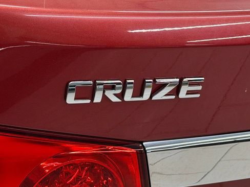 Used 2014 Chevrolet Cruze LT FWD image 30