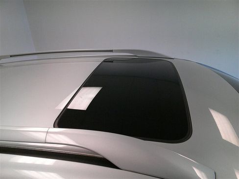 Used 2015 Lexus RX 450h AWD image 2