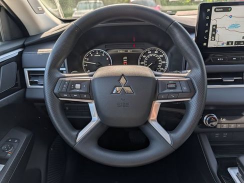 New 2026 Mitsubishi Outlander ES AWD/4WD image 8