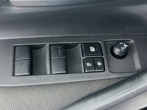 Used 2025 Toyota Corolla LE image 15