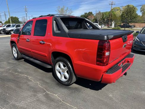 Used 2008 Chevrolet Avalanche LTZ w/ LTZ Preferred Equipment Group RWD image 7