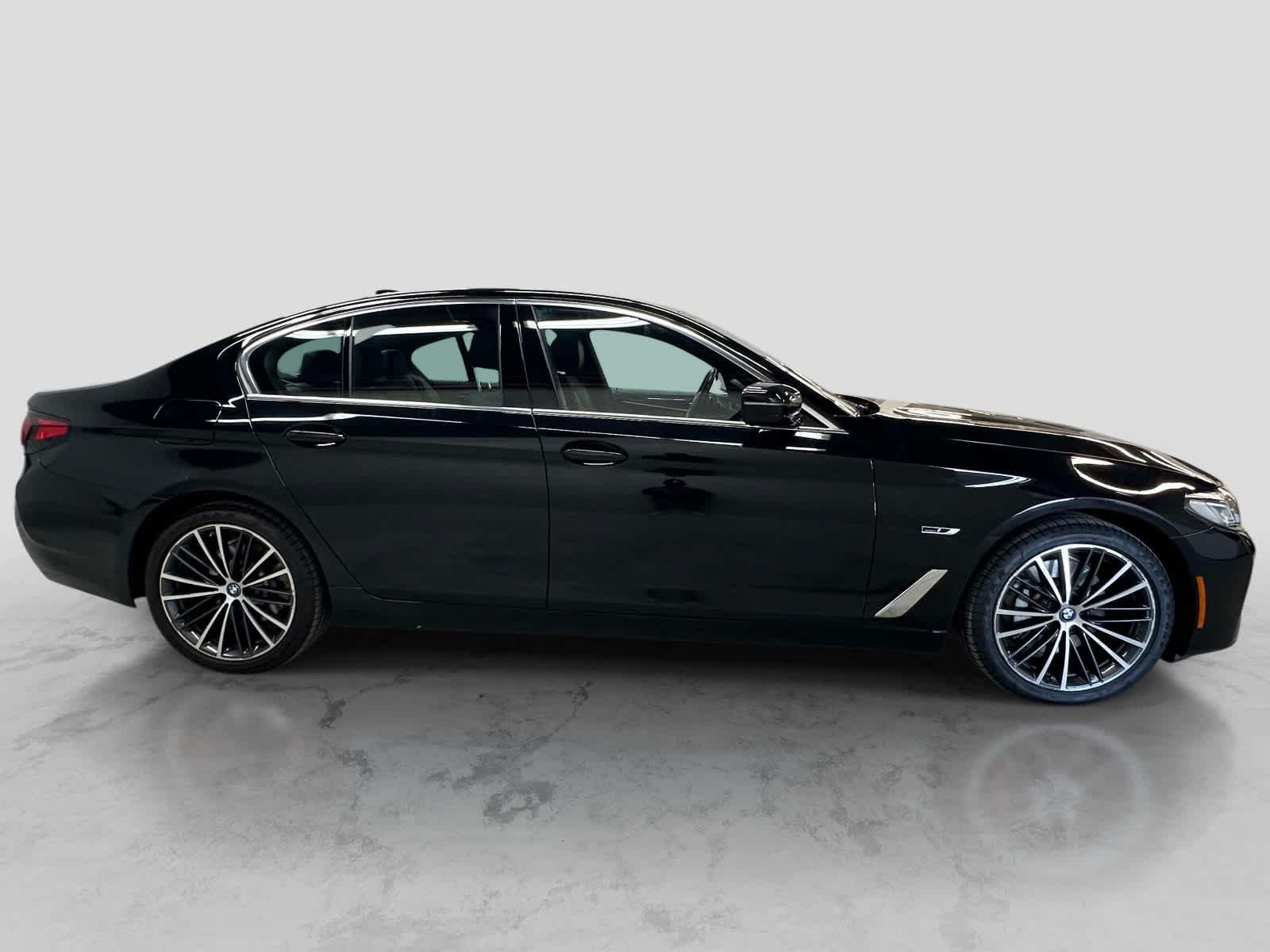 Used 2023 BMW 530e xDrive w/ Convenience Package AWD/4WD image 6