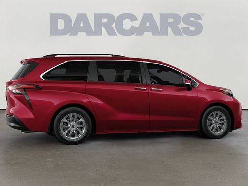 New 2026 Toyota Sienna XLE AWD/4WD image 8