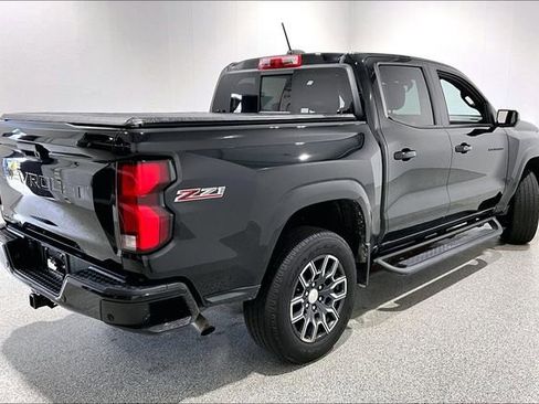 Used 2023 Chevrolet Colorado Z71 w/ Z71 Convenience Package 2 AWD/4WD image 5