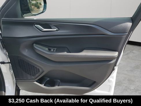 New 2025 Jeep Grand Cherokee Altitude AWD/4WD image 11