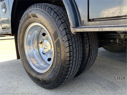 Used 2024 RAM 3500 Laramie w/ Towing Technology Group AWD/4WD image 19