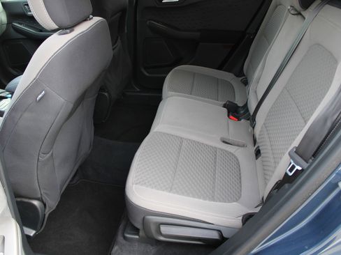 Used 2020 Ford Escape SE image 12