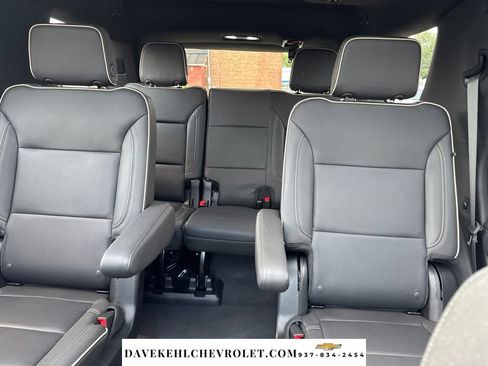 Used 2024 Chevrolet Tahoe Premier AWD/4WD image 23