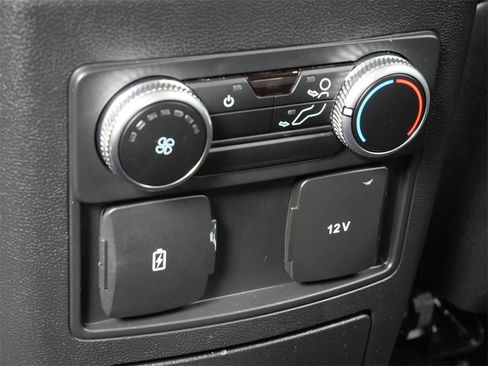 Certified 2022 Ford Explorer XLT w/ Equipment Group 202A image 15