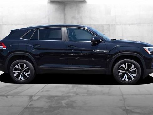 Certified 2024 Volkswagen Atlas Cross Sport SE AWD/4WD image 5
