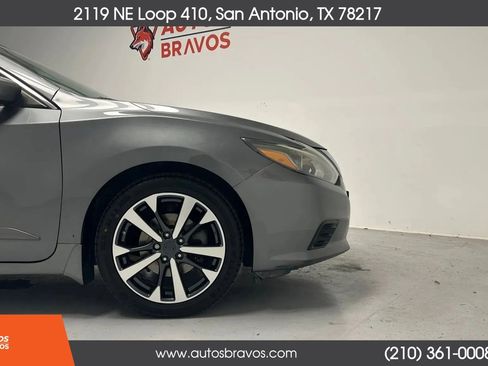 Used 2016 Nissan Altima 2.5 SR FWD image 6
