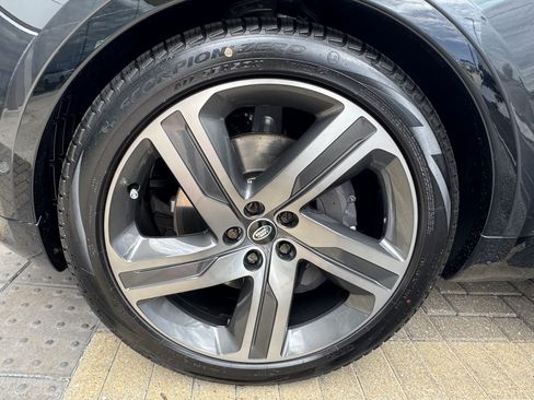 New 2026 Land Rover Discovery Limited Edition AWD/4WD image 9