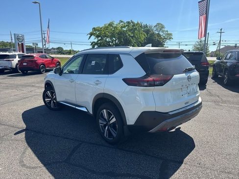 Certified 2023 Nissan Rogue SL w/ SL Premium Package AWD/4WD image 5