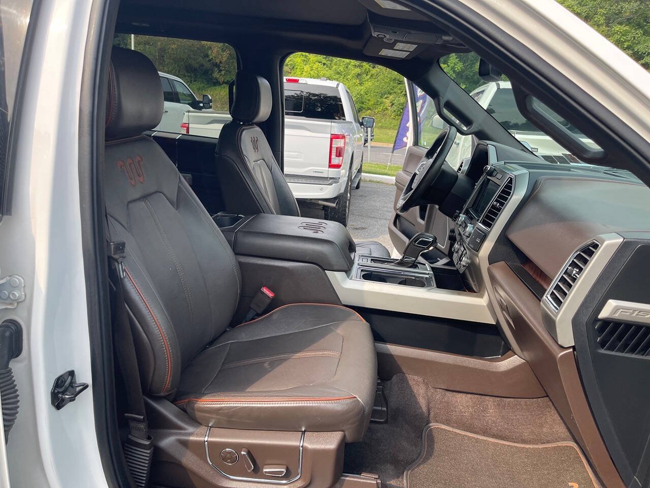Used 2016 Ford F150 King Ranch w/ Equipment Group 601A Luxury AWD/4WD image 37